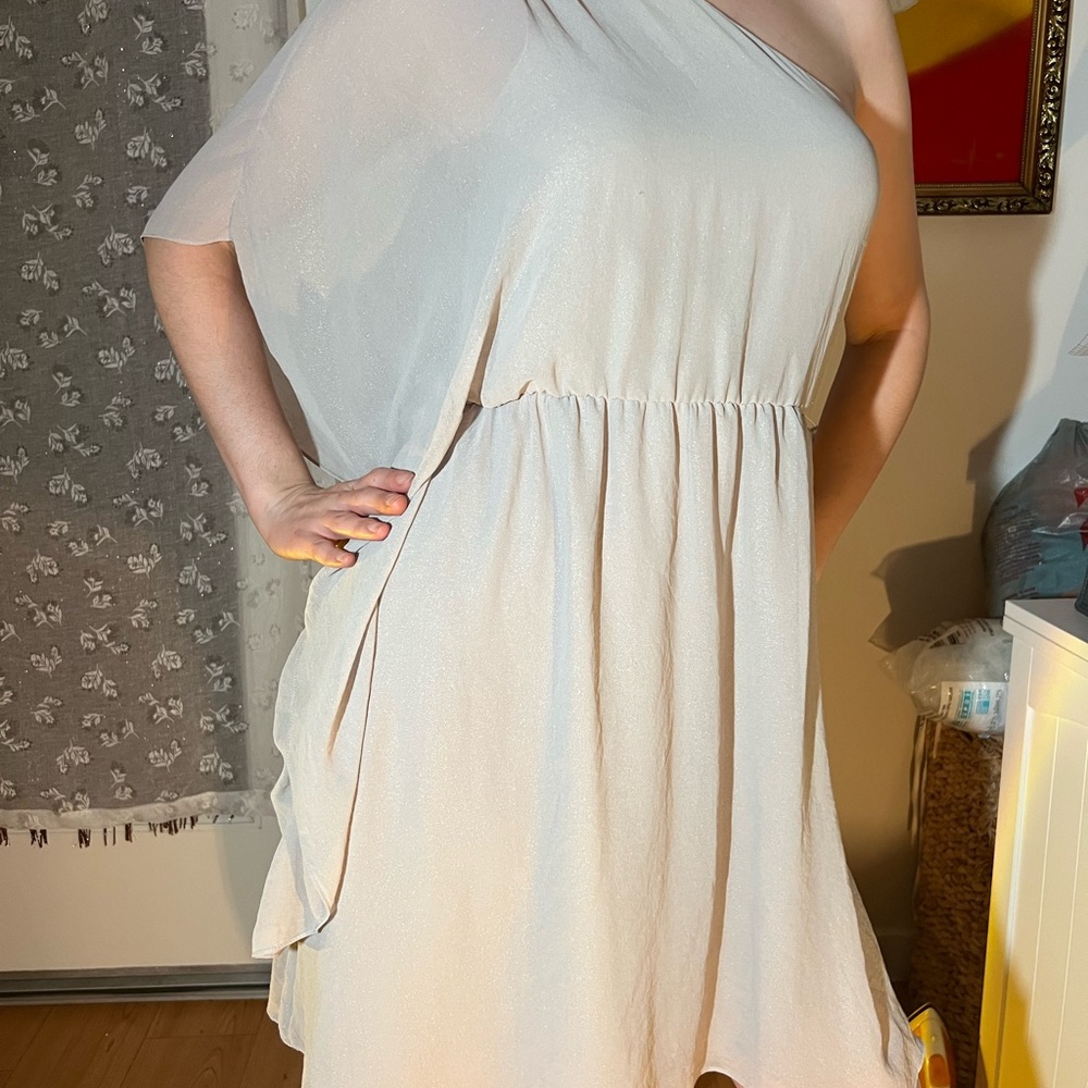 Alice + Olivia Cream One-Shoulder Dress